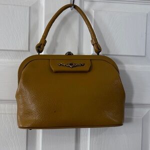 Chic Mustard Leather Shoulder Bag